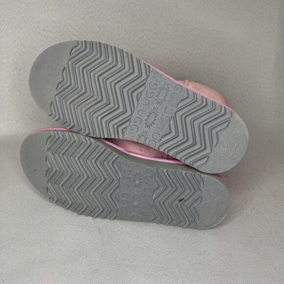 Womens UGG Boots Sz 7 Classic Short Light Pink Suede Wool - Picture 10 of 10